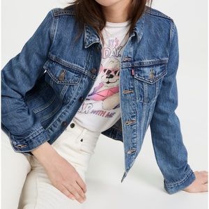 NWT Levi’s Trucker denim Jacket XL